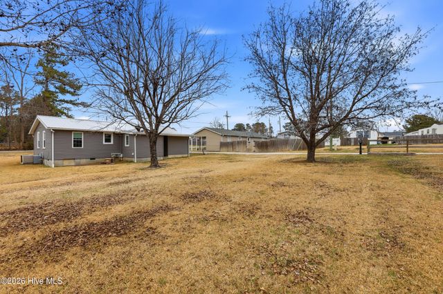 641 Haws Run Road, Jacksonville, NC 28540