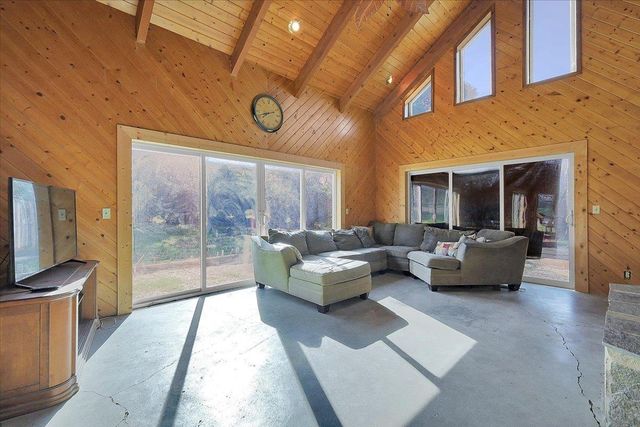 13980 Mountain House Rd, Nevada City, CA 95959