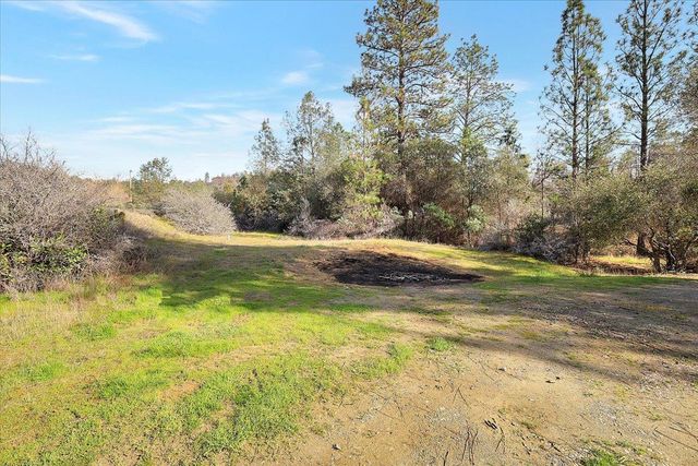 13980 Mountain House Rd, Nevada City, CA 95959