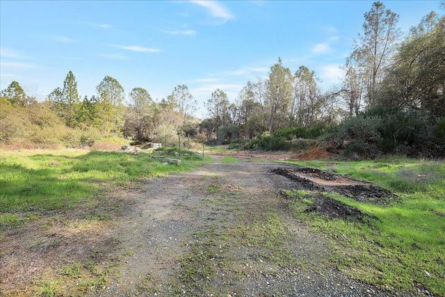 13980 Mountain House Rd, Nevada City, CA 95959