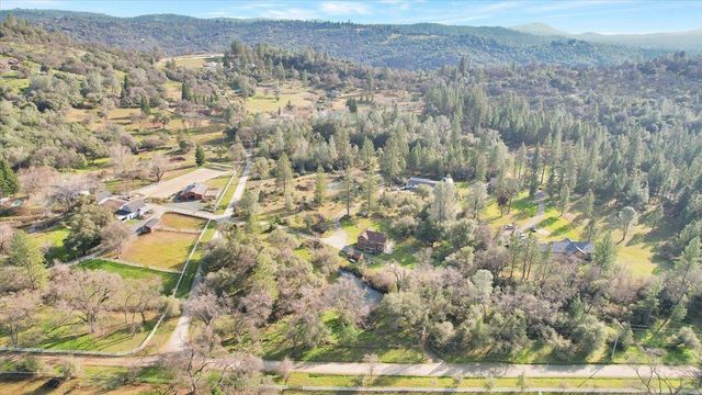13980 Mountain House Rd, Nevada City, CA 95959