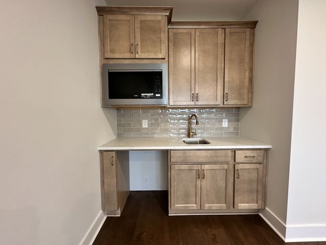 2072 Conductor Ln, Thompsons Station, TN 37179