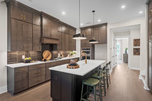 2072 Conductor Ln, Thompsons Station, TN 37179