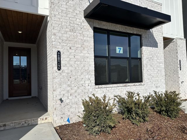 2072 Conductor Ln, Thompsons Station, TN 37179