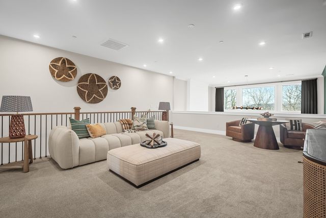 2072 Conductor Ln, Thompsons Station, TN 37179