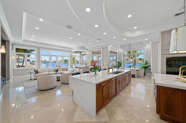 2593 SE 8th Street, Pompano Beach, FL 33062