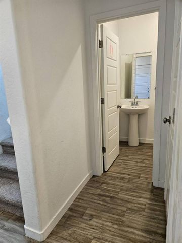 2844 N Vahe Avenue, Fresno, CA 93737