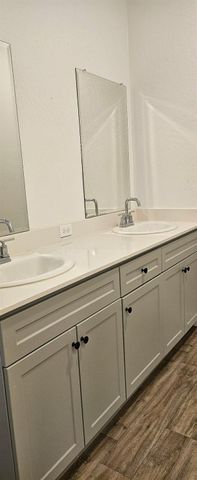 2844 N Vahe Avenue, Fresno, CA 93737