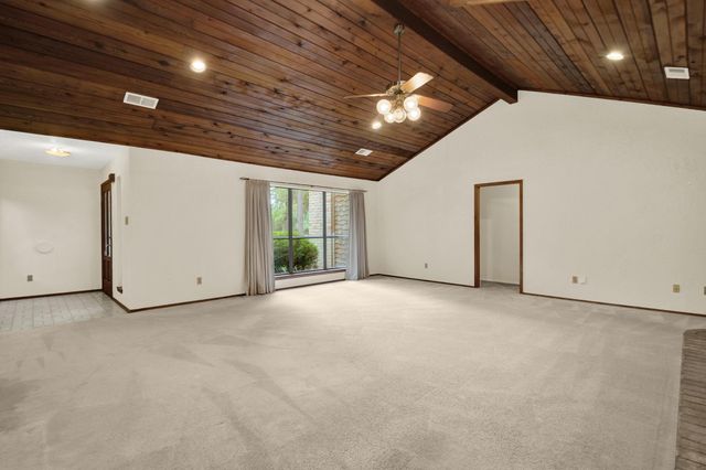 1714 Coe Road, Pinehurst, TX 77362