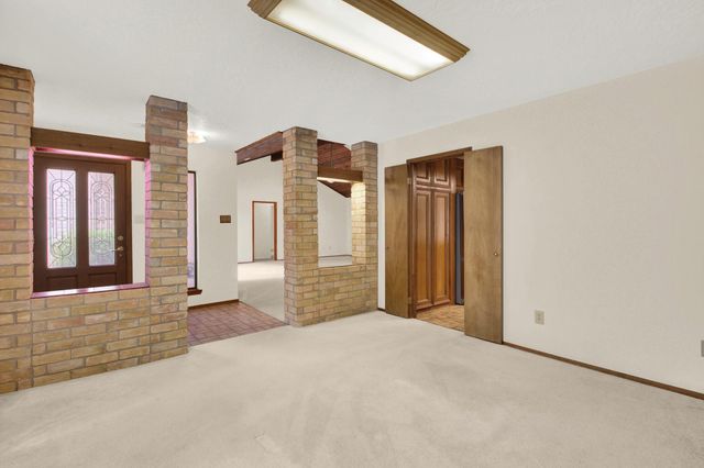 1714 Coe Road, Pinehurst, TX 77362