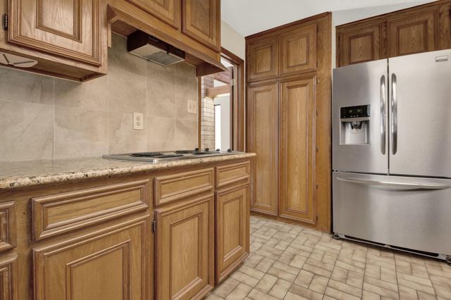 1714 Coe Road, Pinehurst, TX 77362