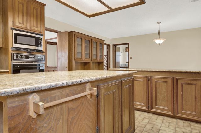 1714 Coe Road, Pinehurst, TX 77362