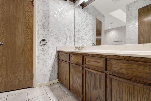 1714 Coe Road, Pinehurst, TX 77362