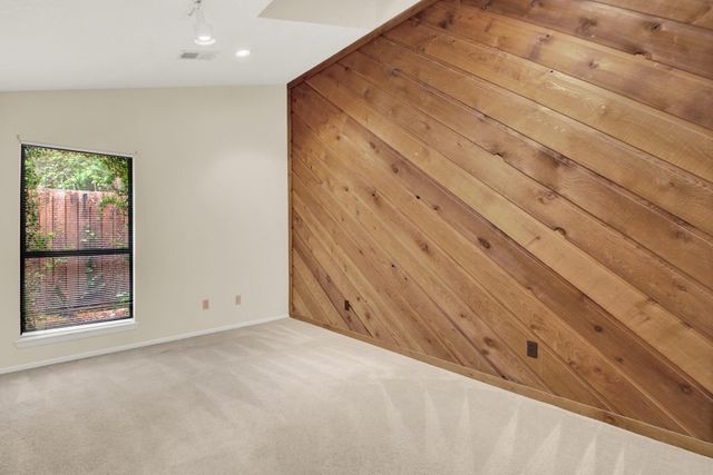 1714 Coe Road, Pinehurst, TX 77362