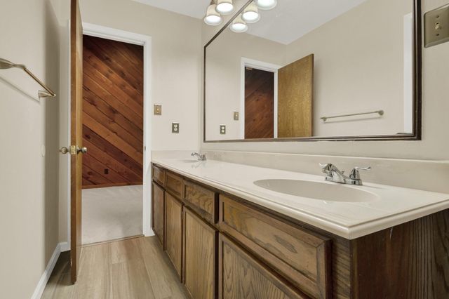 1714 Coe Road, Pinehurst, TX 77362