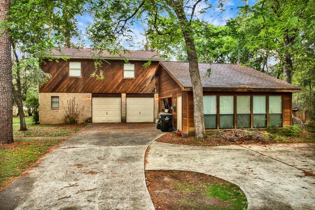1714 Coe Road, Pinehurst, TX 77362