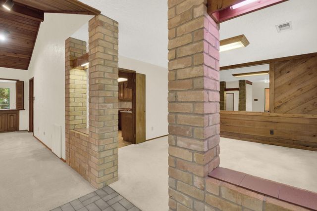 1714 Coe Road, Pinehurst, TX 77362