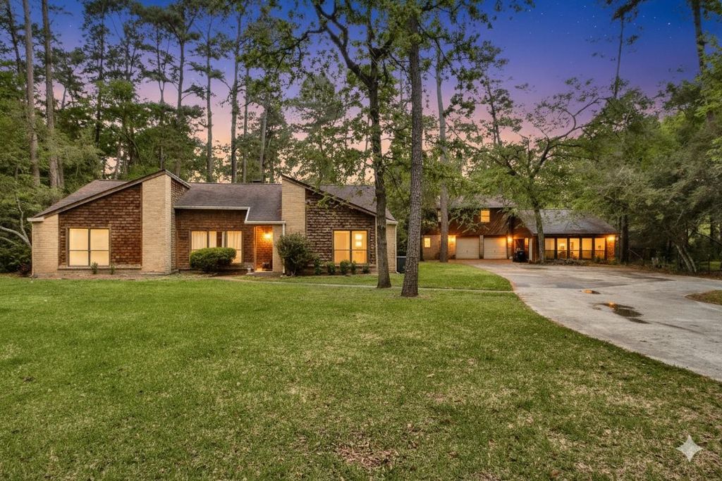 1714 Coe Road, Pinehurst, TX 77362