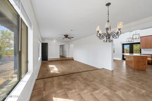 11071 N Paisano Avenue, Tucson, AZ 85742