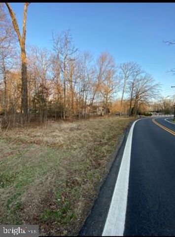 7716 SURRATTS RD, Clinton, MD 20735