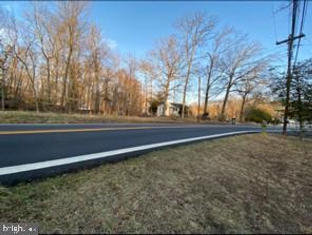 7716 SURRATTS RD, Clinton, MD 20735