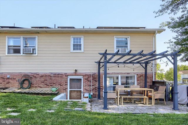4621 ABBINGTON DR, Harrisburg, PA 17109