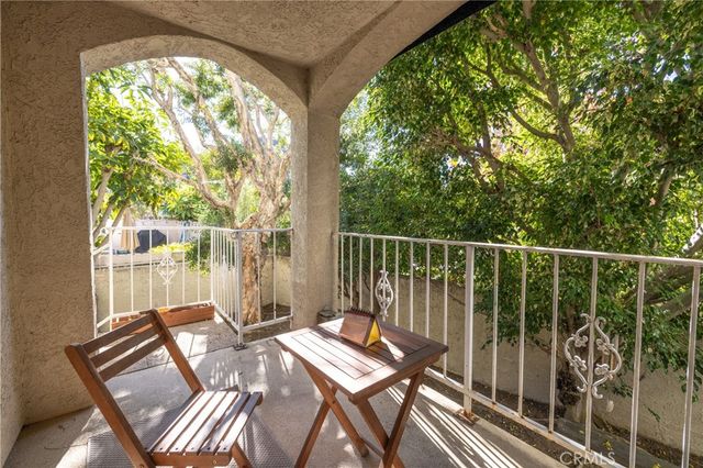 107 S Helberta Avenue 4, Redondo Beach, CA 90277