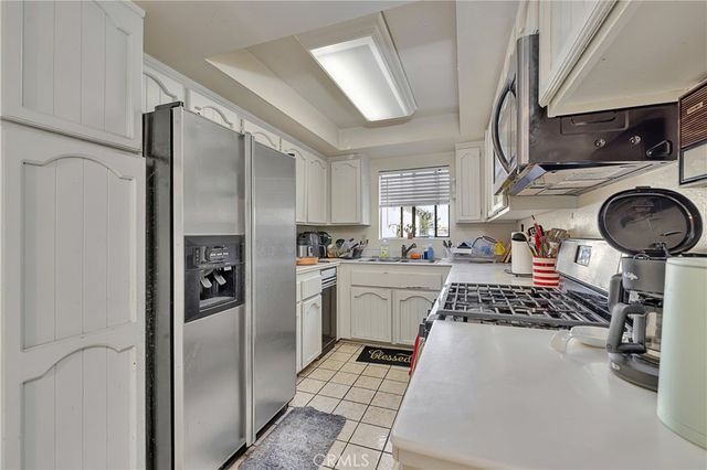 107 S Helberta Avenue 4, Redondo Beach, CA 90277