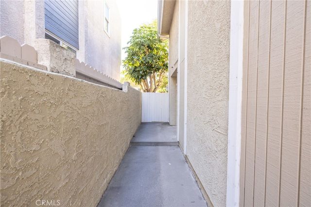 107 S Helberta Avenue 4, Redondo Beach, CA 90277