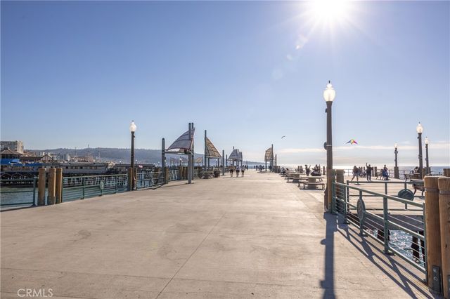 107 S Helberta Avenue 4, Redondo Beach, CA 90277