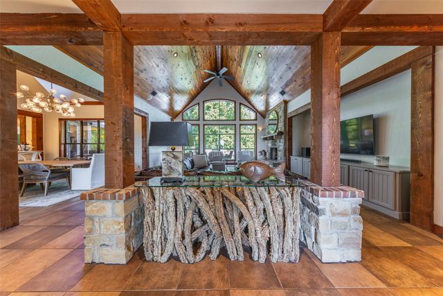 1281 County Road 3113, Jacksonville, TX 75766