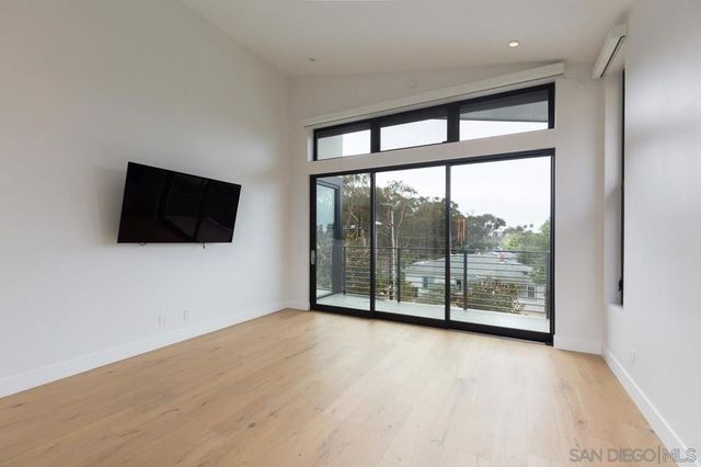 9455 Poole Street, La Jolla, CA 92037