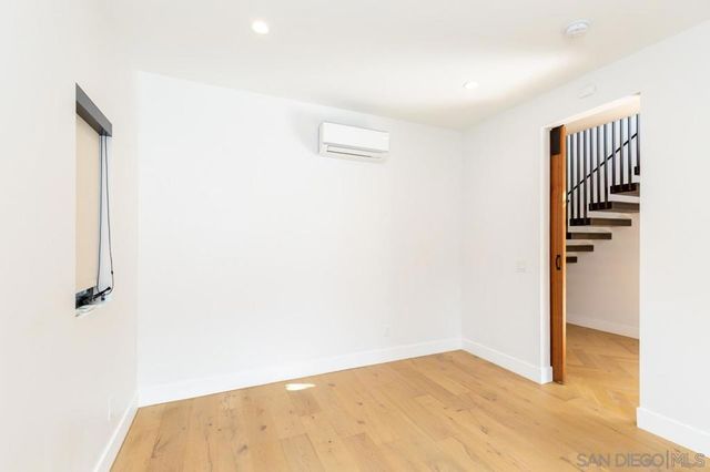 9455 Poole Street, La Jolla, CA 92037