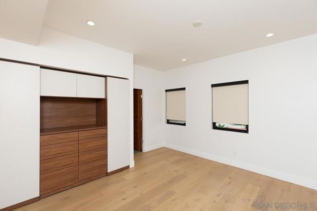 9455 Poole Street, La Jolla, CA 92037