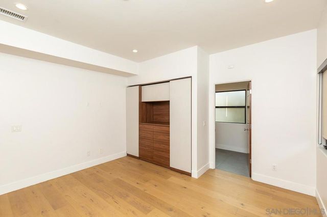 9455 Poole Street, La Jolla, CA 92037