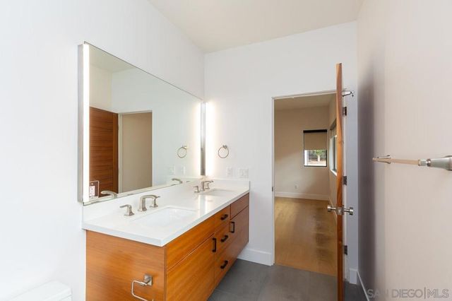 9455 Poole Street, La Jolla, CA 92037