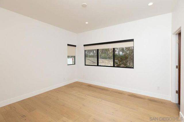 9455 Poole Street, La Jolla, CA 92037