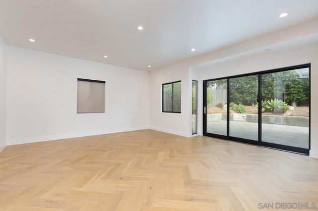 9455 Poole Street, La Jolla, CA 92037