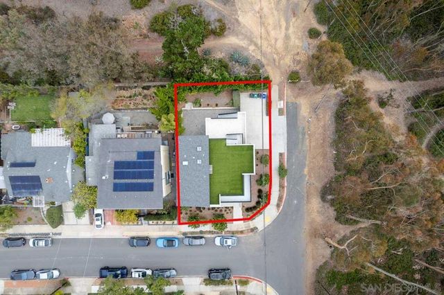 9455 Poole Street, La Jolla, CA 92037