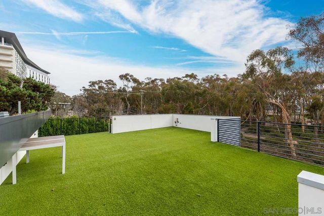 9455 Poole Street, La Jolla, CA 92037