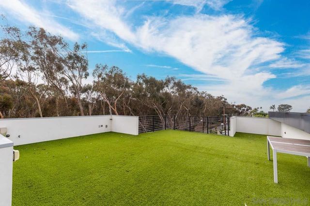 9455 Poole Street, La Jolla, CA 92037