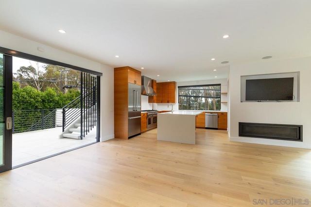 9455 Poole Street, La Jolla, CA 92037