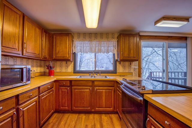 107 Pequawket Trail, Ossipee, NH 03814
