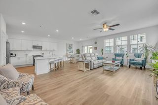 5301 E Commerce Way #30102, Sacramento, CA 95835