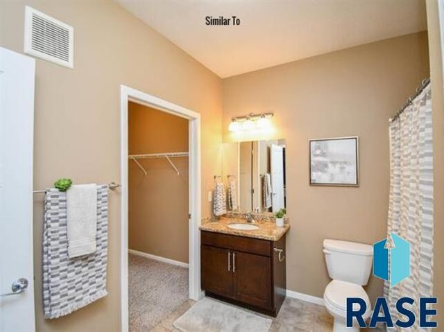 7446 S Louise Ave Avenue 202, Sioux Falls, SD 57108