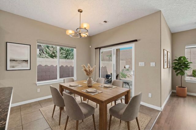 425 Paseo Vista Loop NE, Rio Rancho, NM 87124