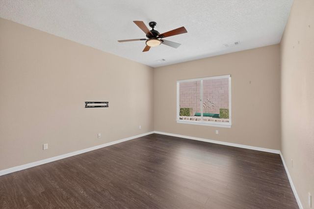 425 Paseo Vista Loop NE, Rio Rancho, NM 87124