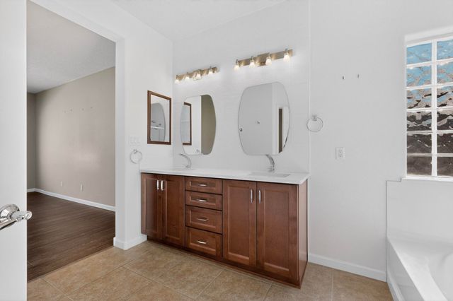 425 Paseo Vista Loop NE, Rio Rancho, NM 87124