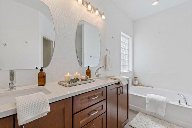 425 Paseo Vista Loop NE, Rio Rancho, NM 87124