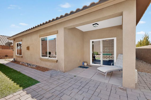 425 Paseo Vista Loop NE, Rio Rancho, NM 87124